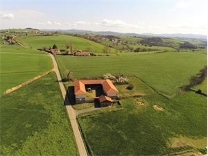 ferme à la vente -   42140  MARINGES, surface 136 m2 vente ferme - UBI427990553